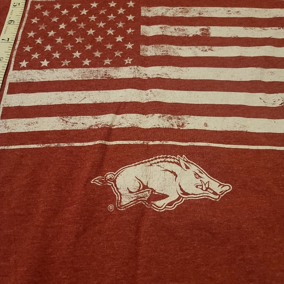 Arkansas Razorbacks Red Heathered Tshirt, With Flag Size Medium - Picture 6 of 6